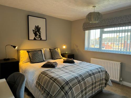 Hereford House | Luxury Jacuzzi Fast WIFI PS5 Gym Parking 2 spaces