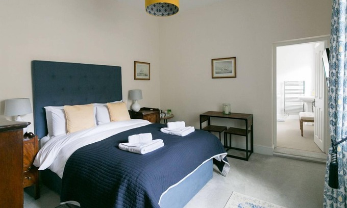 Hexham House | Luxury King bedroom with ensuite bathroom in a wing of a private Country House