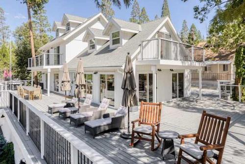 Bass Lake House | Luxury Lake Home-The Bear Claw-Boat Slip-Sleeps 16