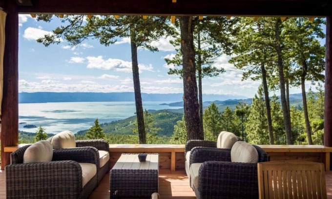 Somers House | Luxury Lake View Mountain Escape