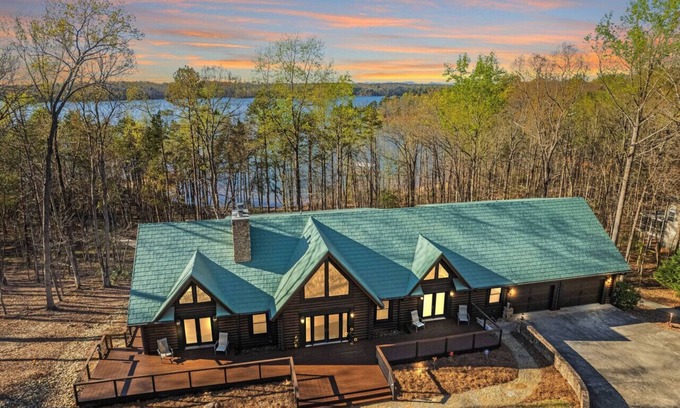 Reed Creek House | Luxury Lakefront Estate, Private Dock