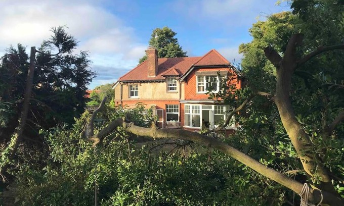 Walmer House | Luxury large coastal retreat near the sea