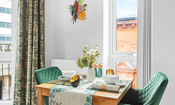 Leicester City Centre Apartment | Luxury Leicester Apartment Retreat