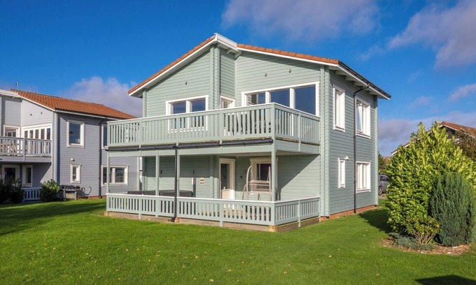 Hopton House | Luxury Lodge w/Hot Tub on 400-Acre Estate