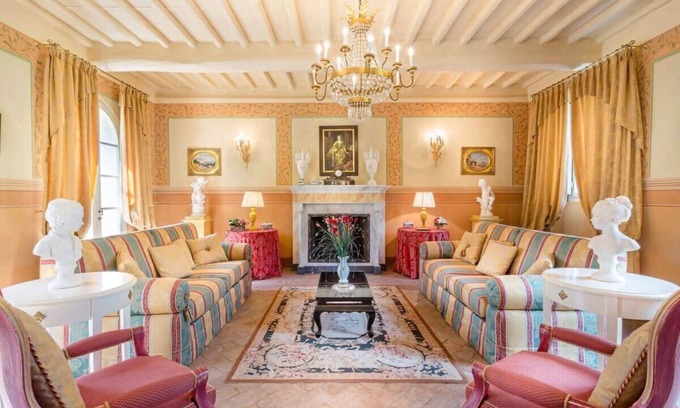 Vorno Apartment | Luxury Lucca villa Su