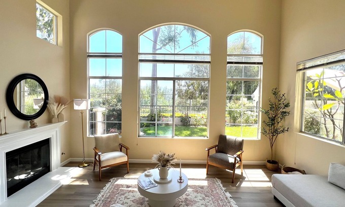Rancho Santa Margarita House | Luxury Master Bedroom Mountain Retreat in Suburbs of Orange County!