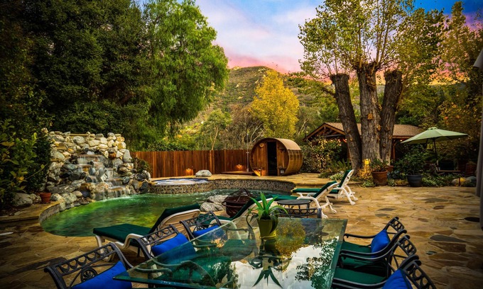Calabasas Villa | Luxury Malibu Cottage, Heated Pool, Sauna, Gym