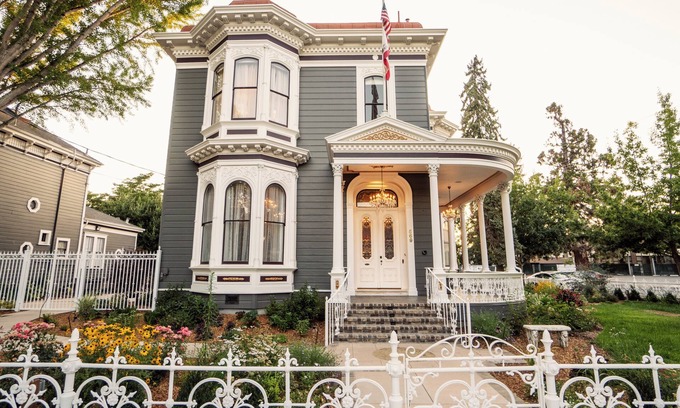 Napa Apartment | LUXURY MANSION DOWNTOWN NAPA