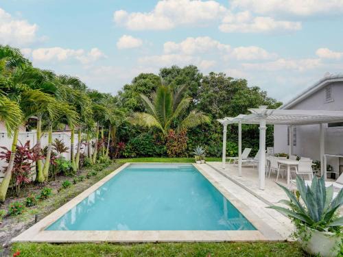 Miami Shores Villa | Luxury Miami Casa Bonita with Tropical Pool Oasis