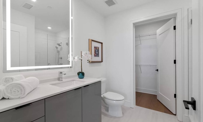 Westside Condo | Luxury Midtown Getaway - Couple Friendly