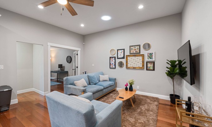 Prescott House | /Luxury Modern Home in Oakland with AC & WFH/