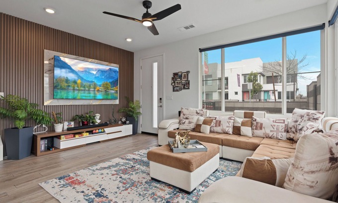 Ontario House | Luxury Modern Prime 3/2 Brand New Home Near Ontario Airport