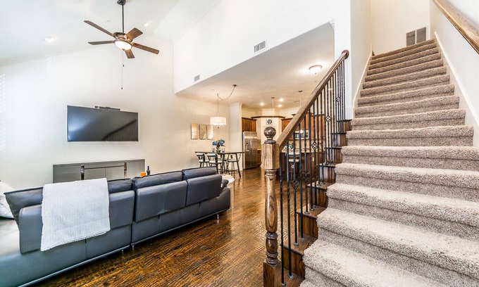 Legacy Park House | Luxury Modern Townhome at Shops @ Legacy