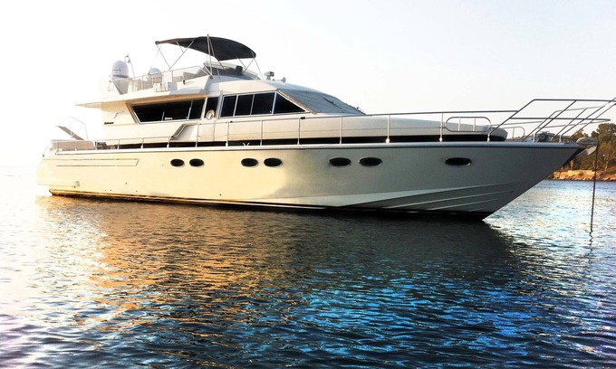 Glyfada Boat Rental | LUXURY MOTOR YACHT POSILLIPO TECHNEMA 64ft !