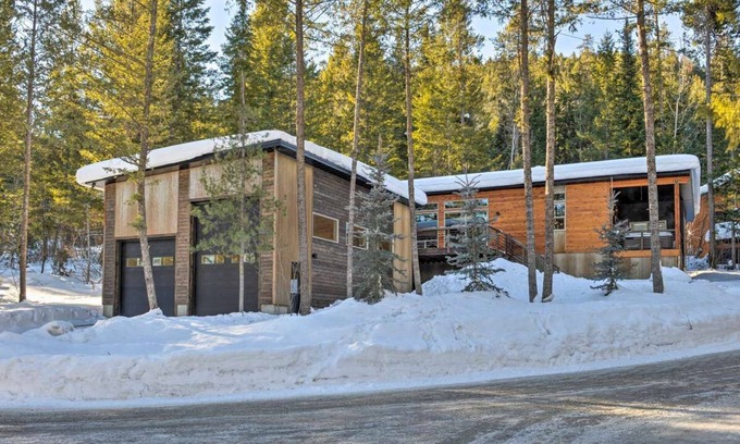 Alpine House | Luxury Mountainside Chalet - 35 Mins from Jackson, WY