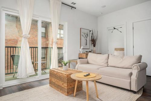 Old Fourth Ward House | Luxury New 2B2B Private Balcony 542Blvd
