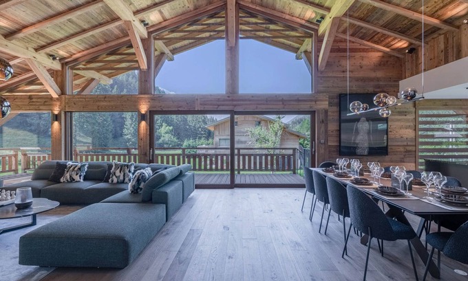 Chamonix-Mont-Blanc Ski Chalet | Luxury new 450m² chalet with spa and parking in Argentière