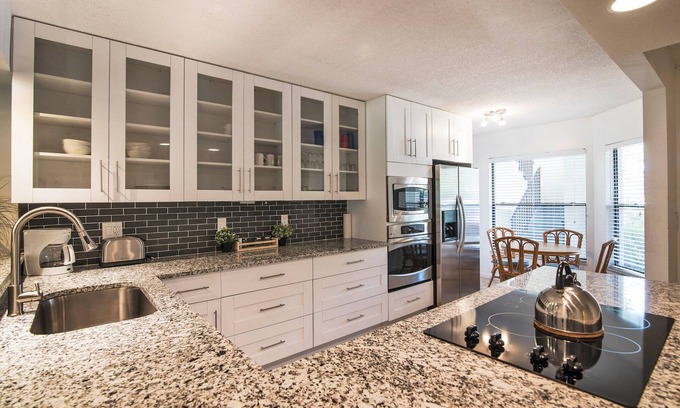 South Bradenton Apartment | Luxury new kitchen ground floor condo close to Img,Beach