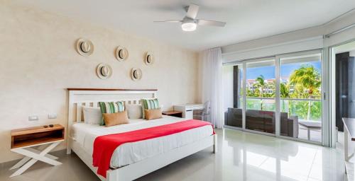 Puerto Juarez Apartment | Luxury Ocean view condo in Mareazul Beach front - Almajuma House