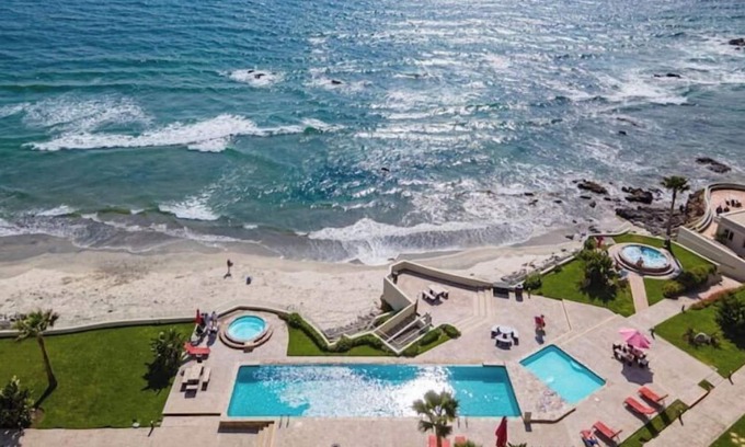 Rosarito Apartment | Luxury Ocean View beach front POOL & Jacuzzi Condo
