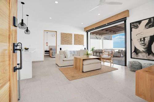 Cerritos Apartment | Luxury Oceanfront Condo, Resort-Style Amenities