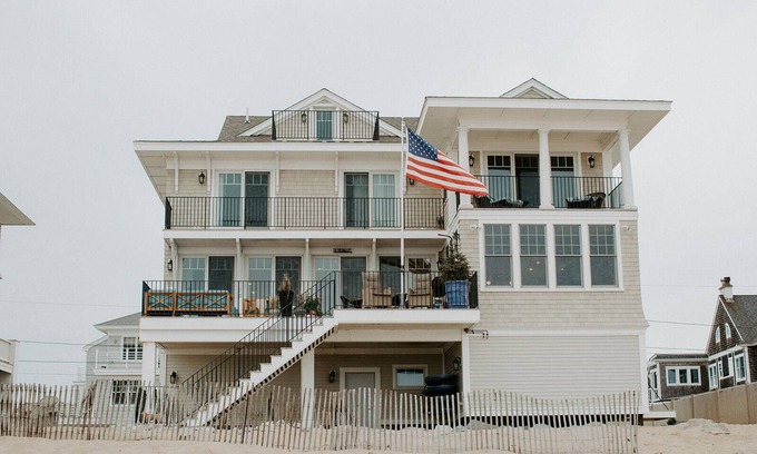 Newbury House | Luxury Oceanfront Home