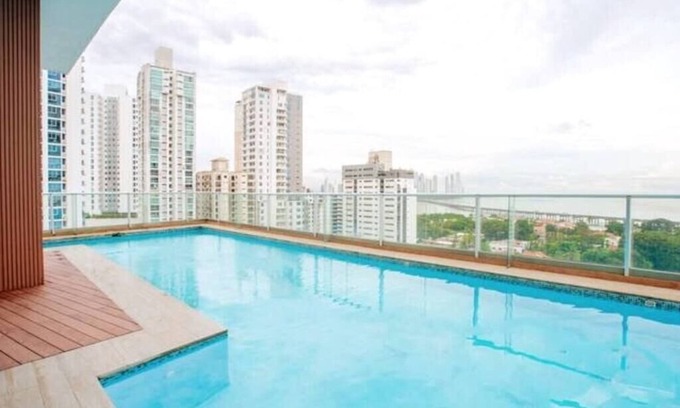Tumba Vieja Apartment | Luxury Oceanview 2 Bedroom apt w parking and balcony