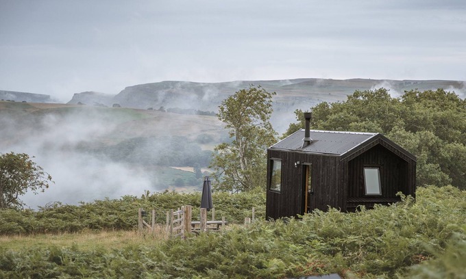 Llangollen Cabin | Luxury Off-Grid Cabin In Llangollen
