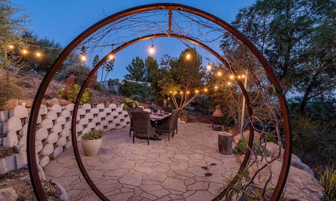 Canoga Park House | Luxury, OMG Views at CA's only Earthship home