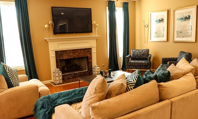 Southwestern House | Luxury on the Hill