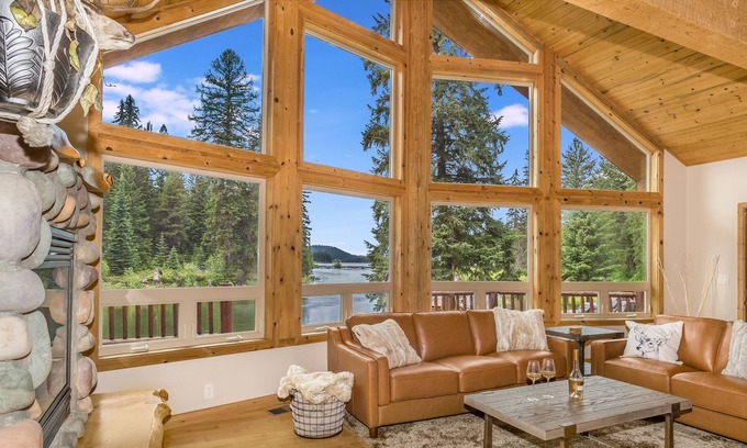 Olney House | Luxury on the Stillwater River