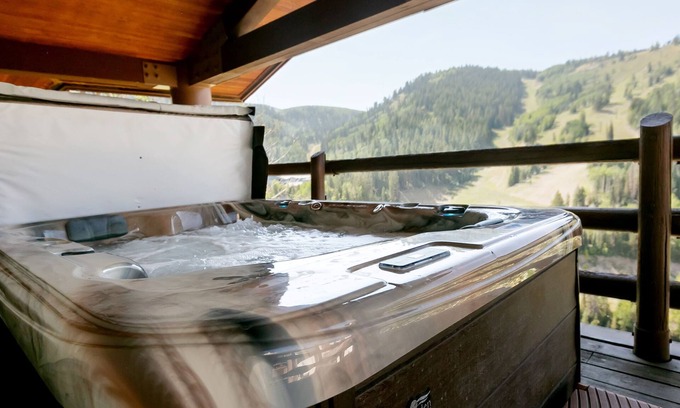 Deer Valley Condo | Luxury One Bedroom with Mountain View 1 Apartment Hotel by RedAwning