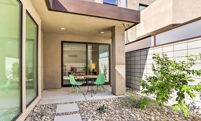 Baristo House | Luxury Palm Springs Home w/ Pool & Mtn Views!