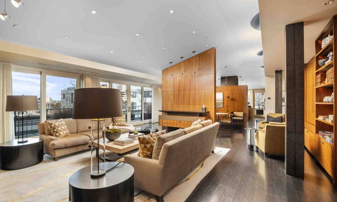 Pearl District Condo | Luxury Penthouse Living, Breathtaking Views, Huge Wraparound Deck, All New Decor, Two Parking Spots