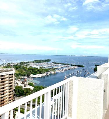 Coconut Grove Apartment | Luxury Penthouse with Private Rooftop Terrace in Coconut Grove Hotel