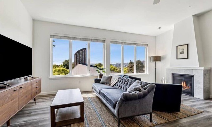 Buckman Neighborhood Apartment | Luxury Penthouse with Stunning Views & Fireplace