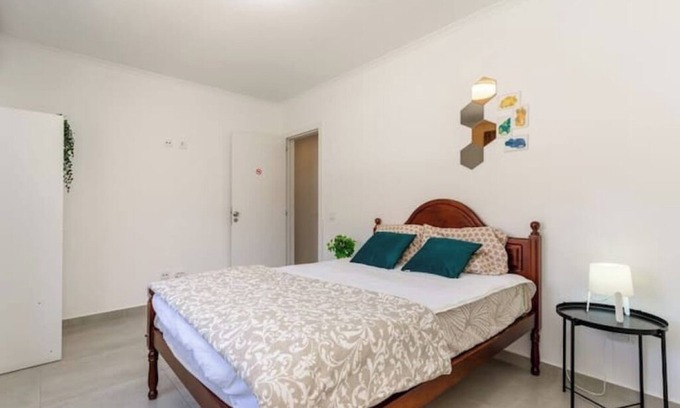 Costa de Caparica Apartment | Luxury private room near the beach
