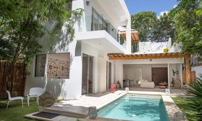 La Veleta Villa | Luxury Private Villas , Private Pool, Private garden, Jacuzzi, 24hours security