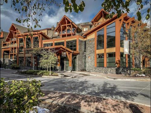 Canmore Apartment | Luxury Resort 2Bedroom 2Bath Sleeps 6 945 square feet