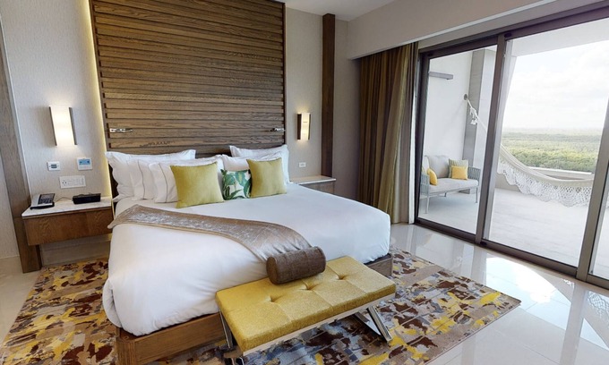 Downtown Cancun Apartment | Luxury Resort Two Bedroom Suite on the Beach