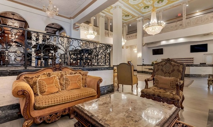 Downtown Tampa Hotel | Luxury Retreat: Experience the Height of Comfort in Downtown Tampa! 2 Rooms