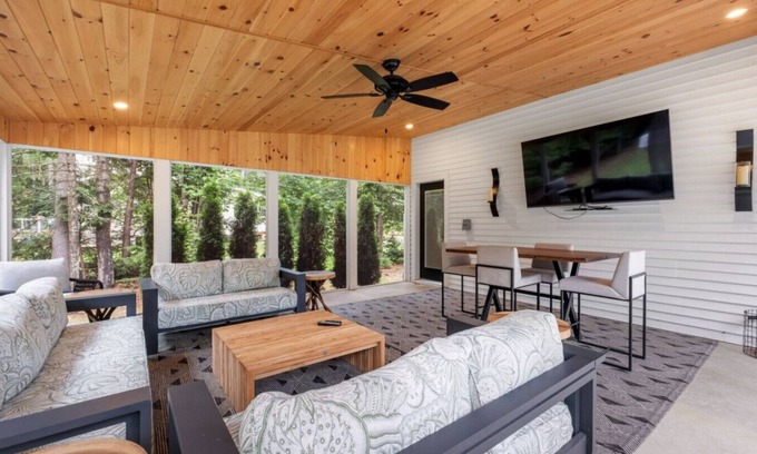 Thornton House | Luxury Retreat in the Mountains!
