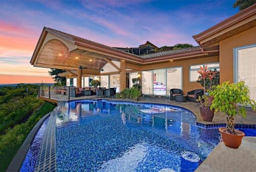 Playa Hermosa Villa | Luxury Retreat Oceanview w Fitness Studio