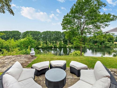 Cookham Dean House | Luxury Riverside Mansion in Marlow