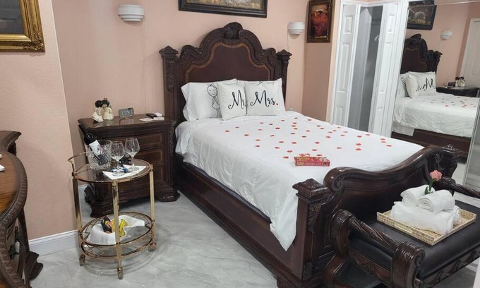 Orlando House | Luxury romantic and cozy space.