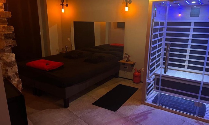 Sarreguemines Apartment | Luxury room (Factory Room)