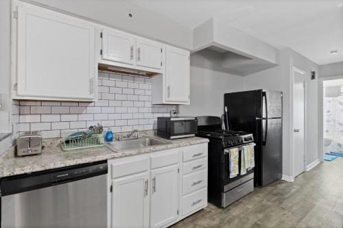 Mount Airy Apartment | Luxury room in Cincinnati
