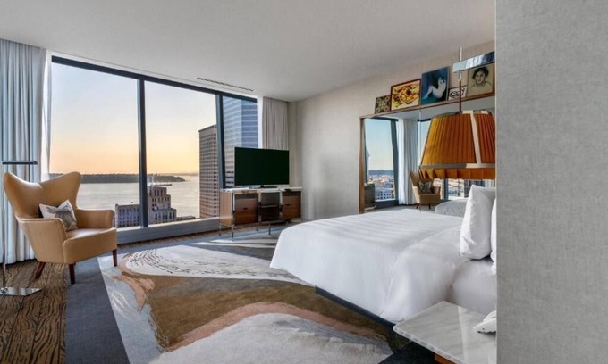 Downtown Seattle Hotel | Luxury Room w/Breathtaking Bay Views Near Seattle Tacoma International Airport
