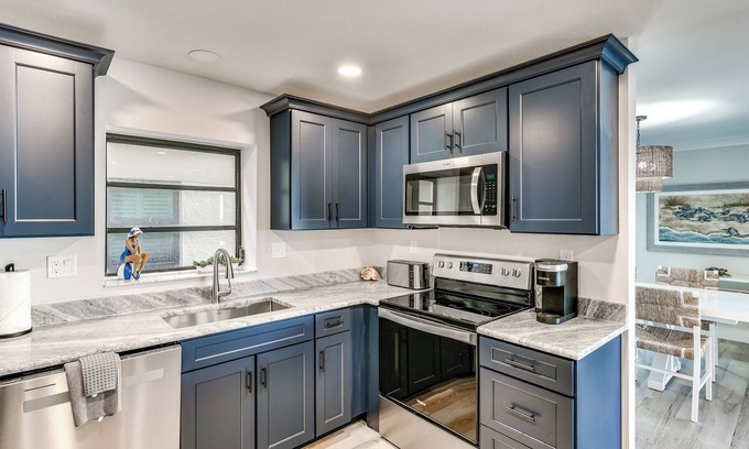 Sanibel Apartment | Luxury Sanibel Condo w/Ocean View: Steps to Beach