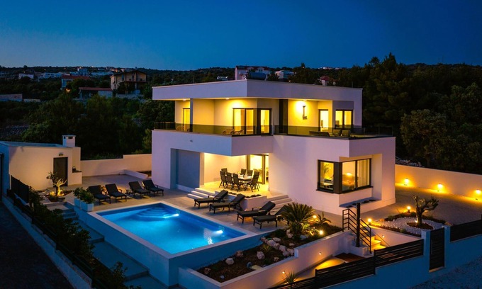 Sevid Villa | Luxury seafront Villa Dolce Vita, with private pool and parking